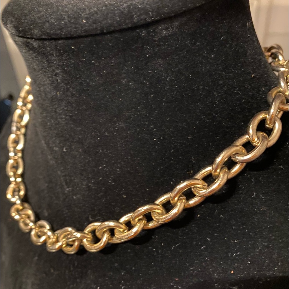 Bongo branded gold-colored chain necklace